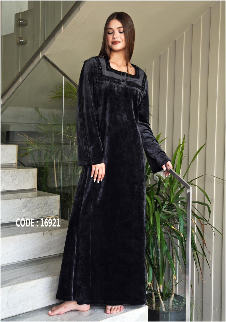 Black Velvet Square-Neck Robe
