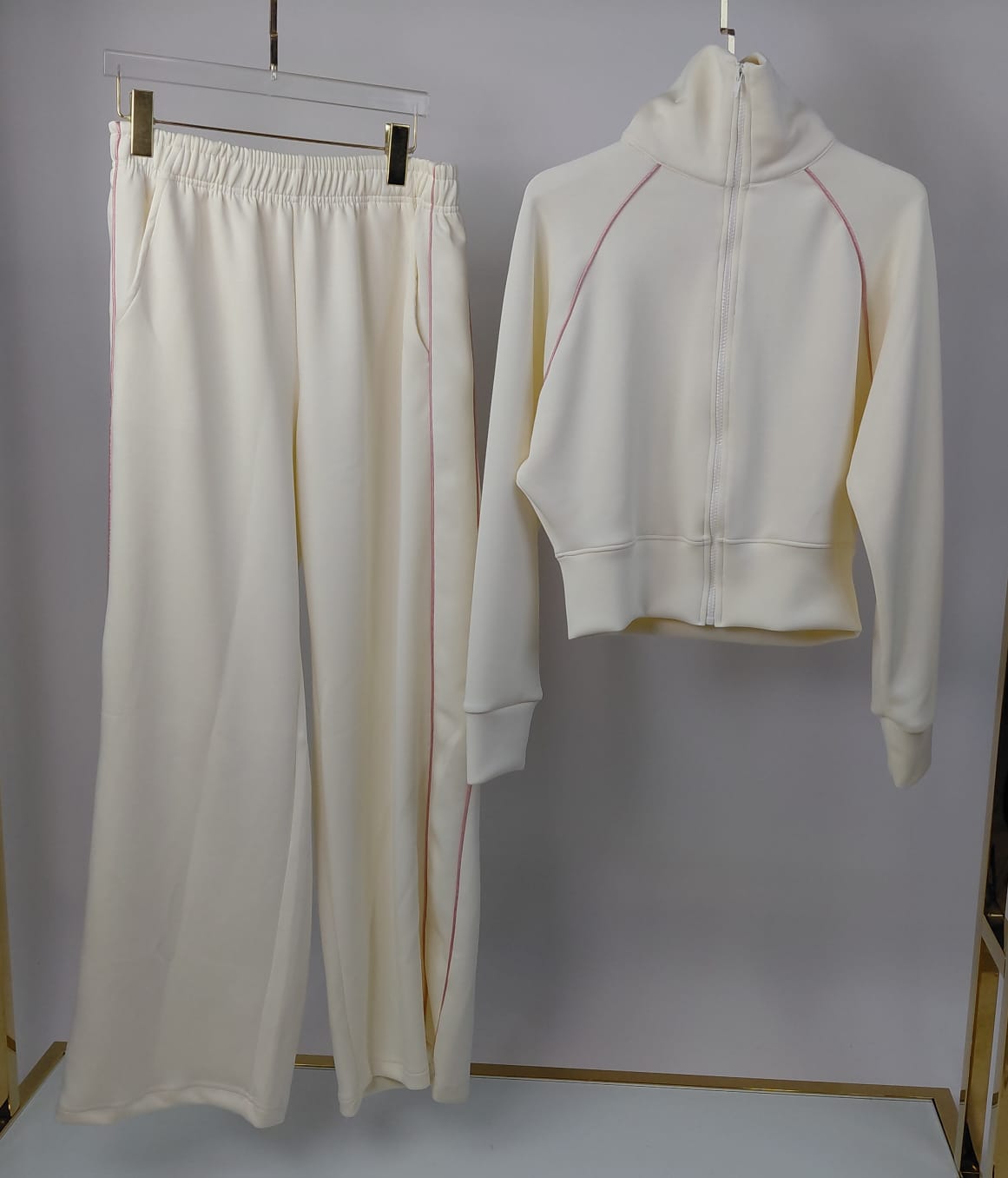 Contour Piping Zip-Up Jogging Set