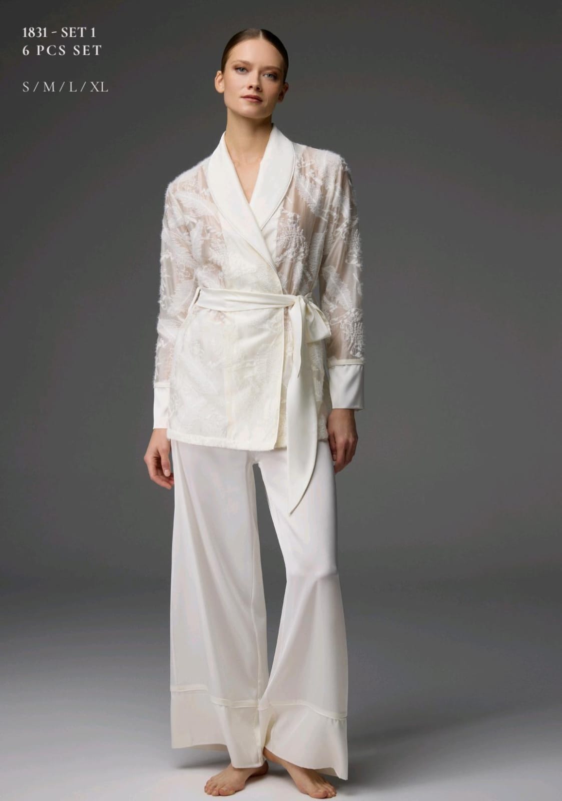 Grandeur Silk-Lace Set