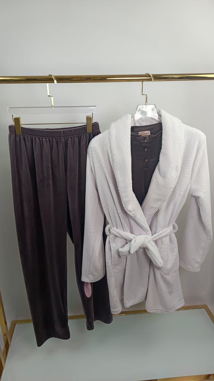 Snow Cloud Velvet Pants & Robe Pajama Set