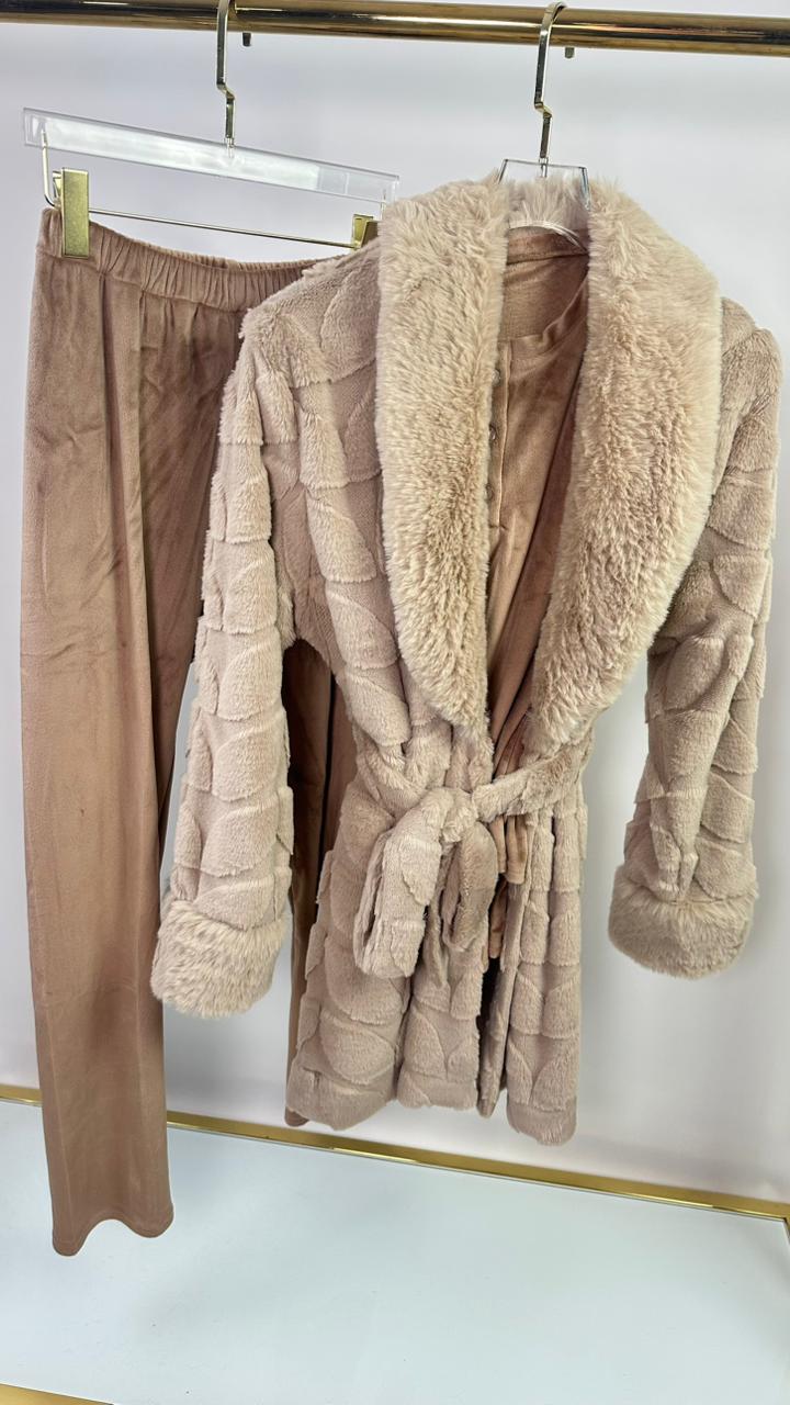 Plush Leaf Pants & Robe Pajama Set