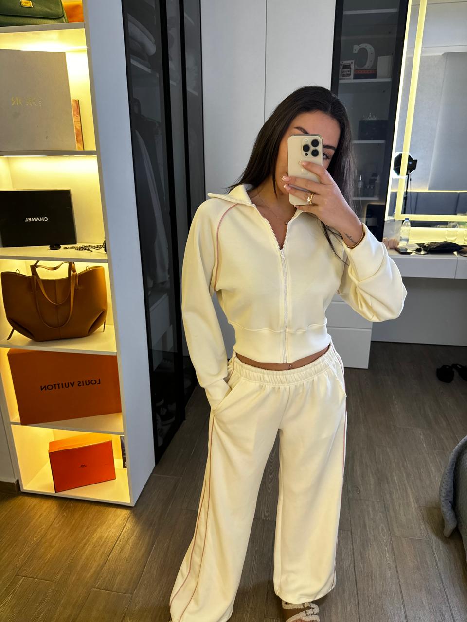 Contour Piping Zip-Up Jogging Set