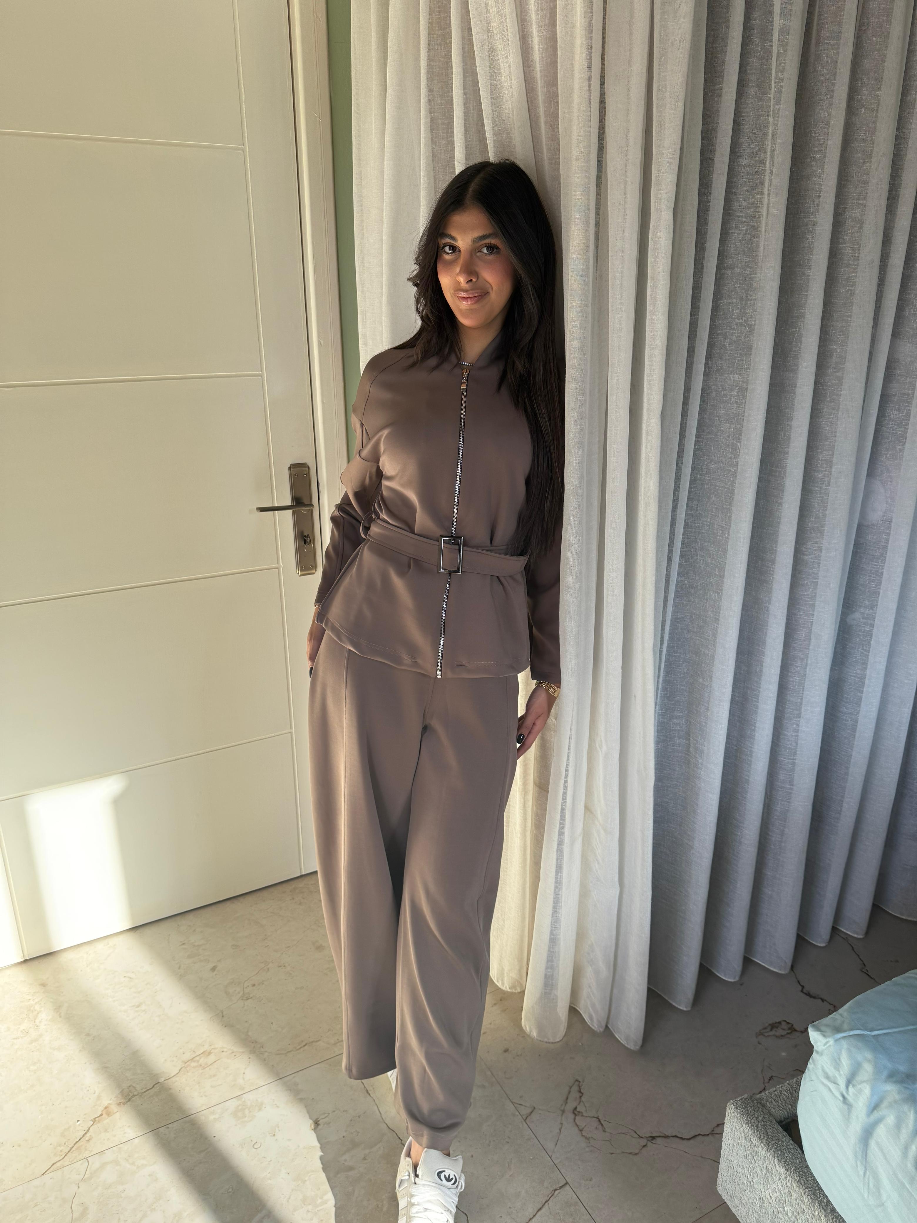 Retro-Chic Jogging Set