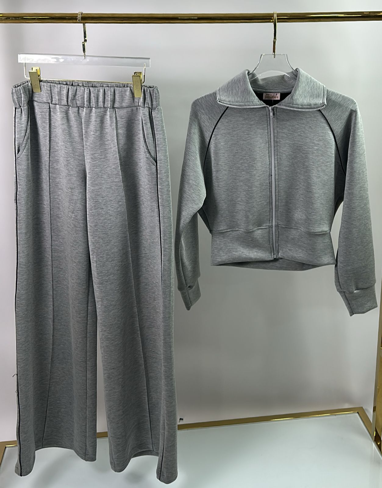 Contour Piping Zip-Up Jogging Set