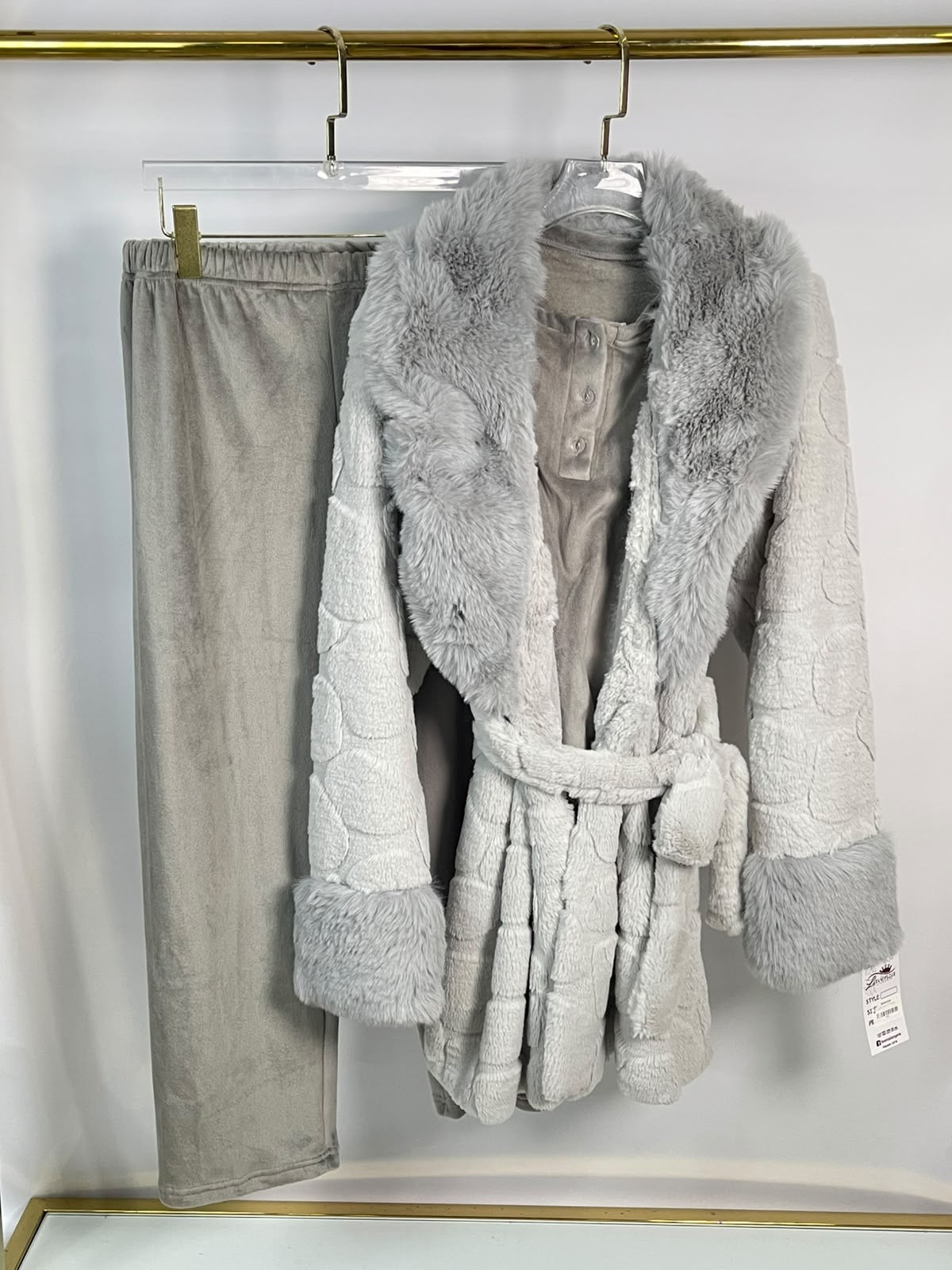 Pyjama Set With Robe
