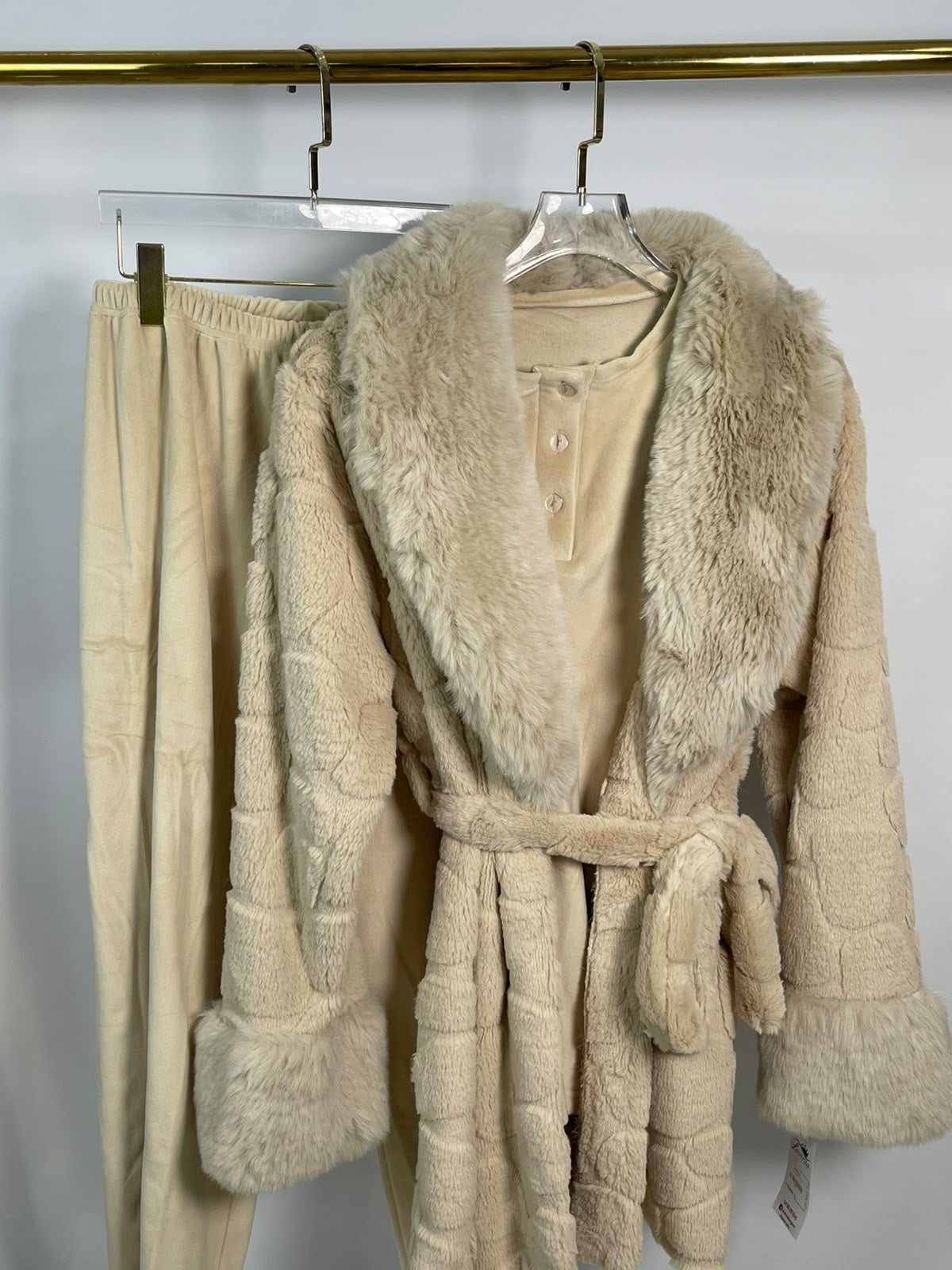 Pyjama Set With Robe