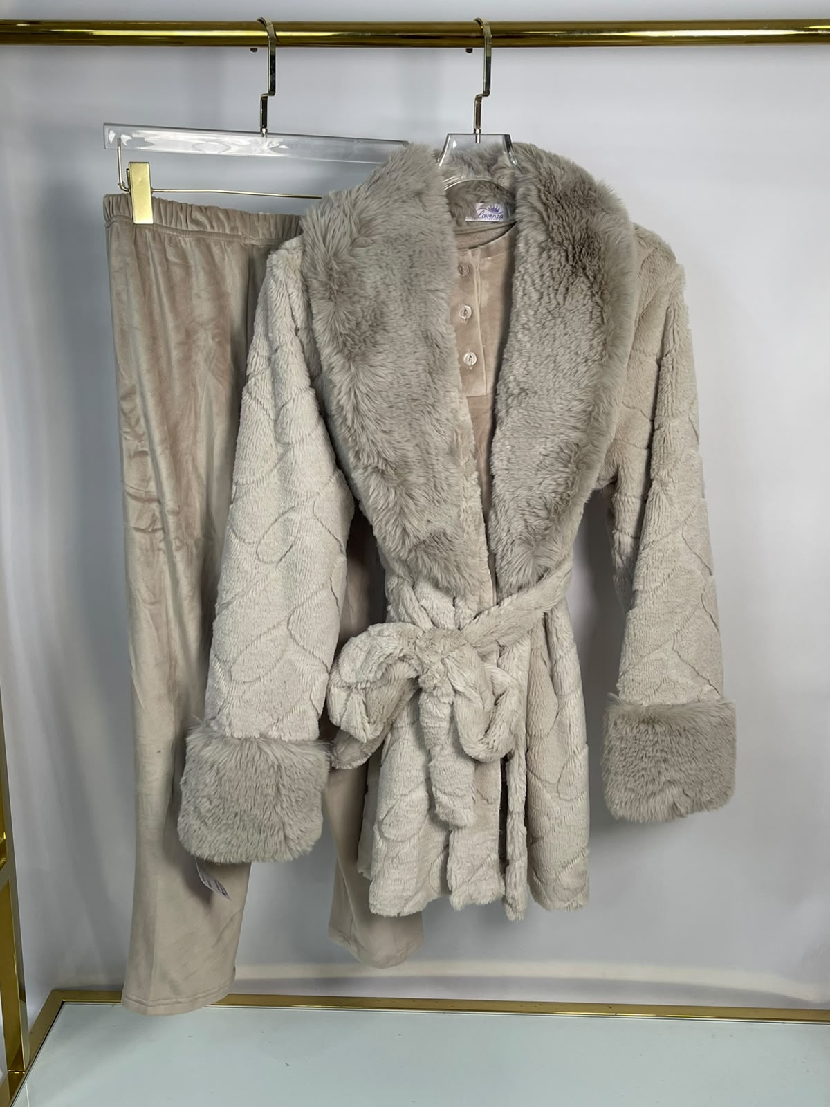 Pyjama Set With Robe