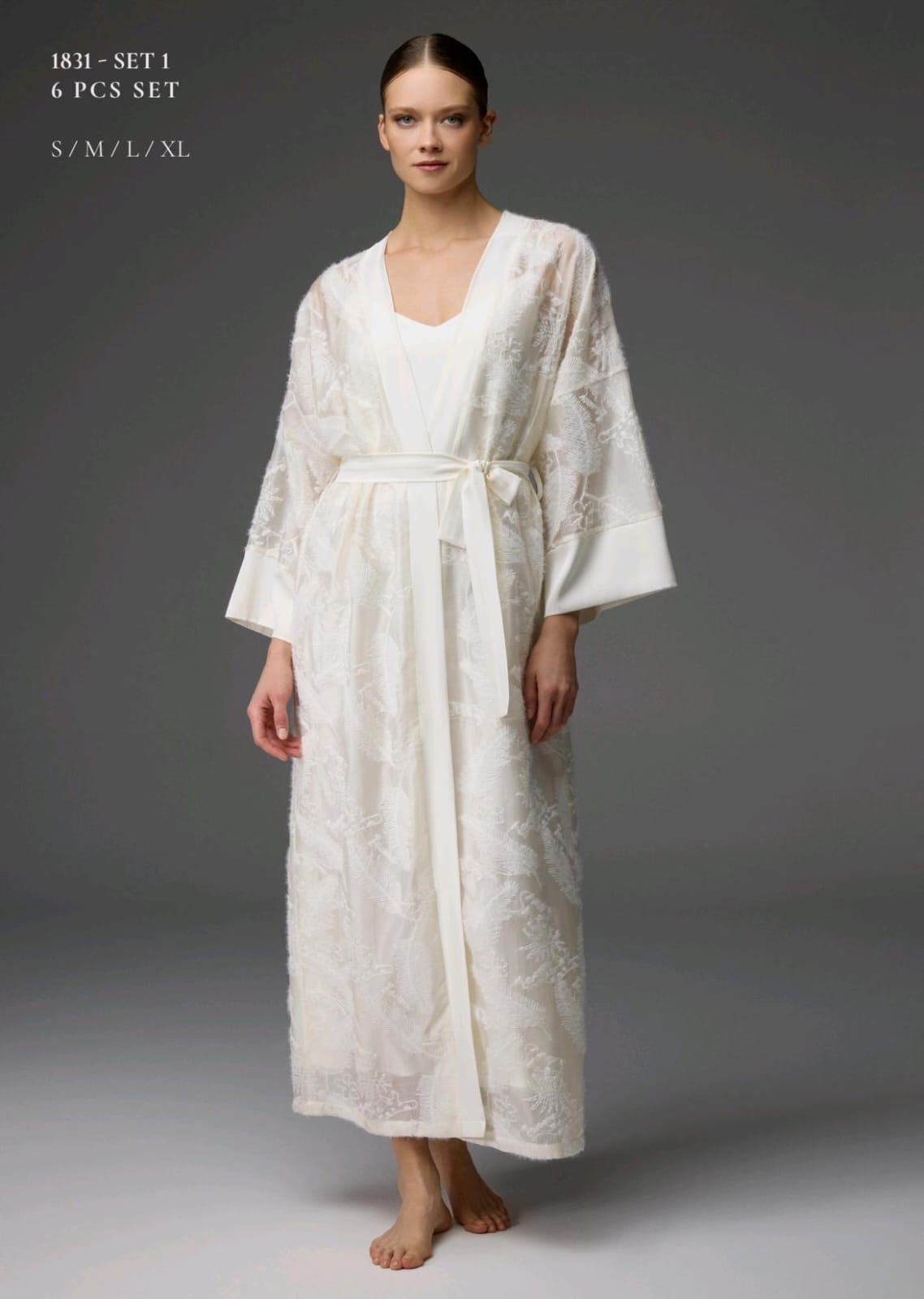 Grandeur Silk-Lace Set