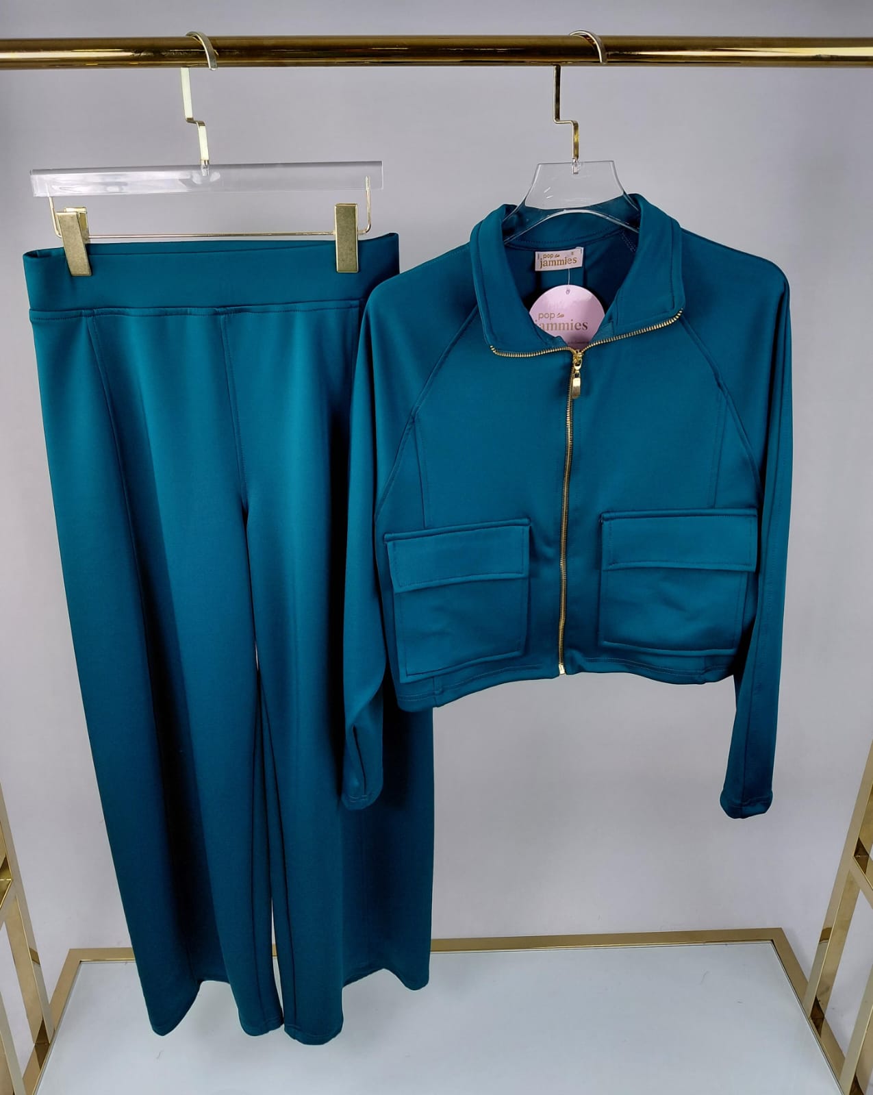 Utility Cropped Jogging Set