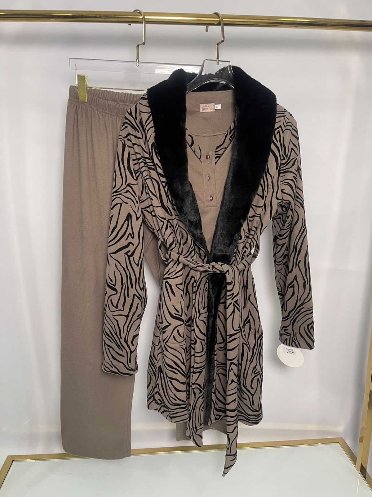 Pyjama Set With Robe