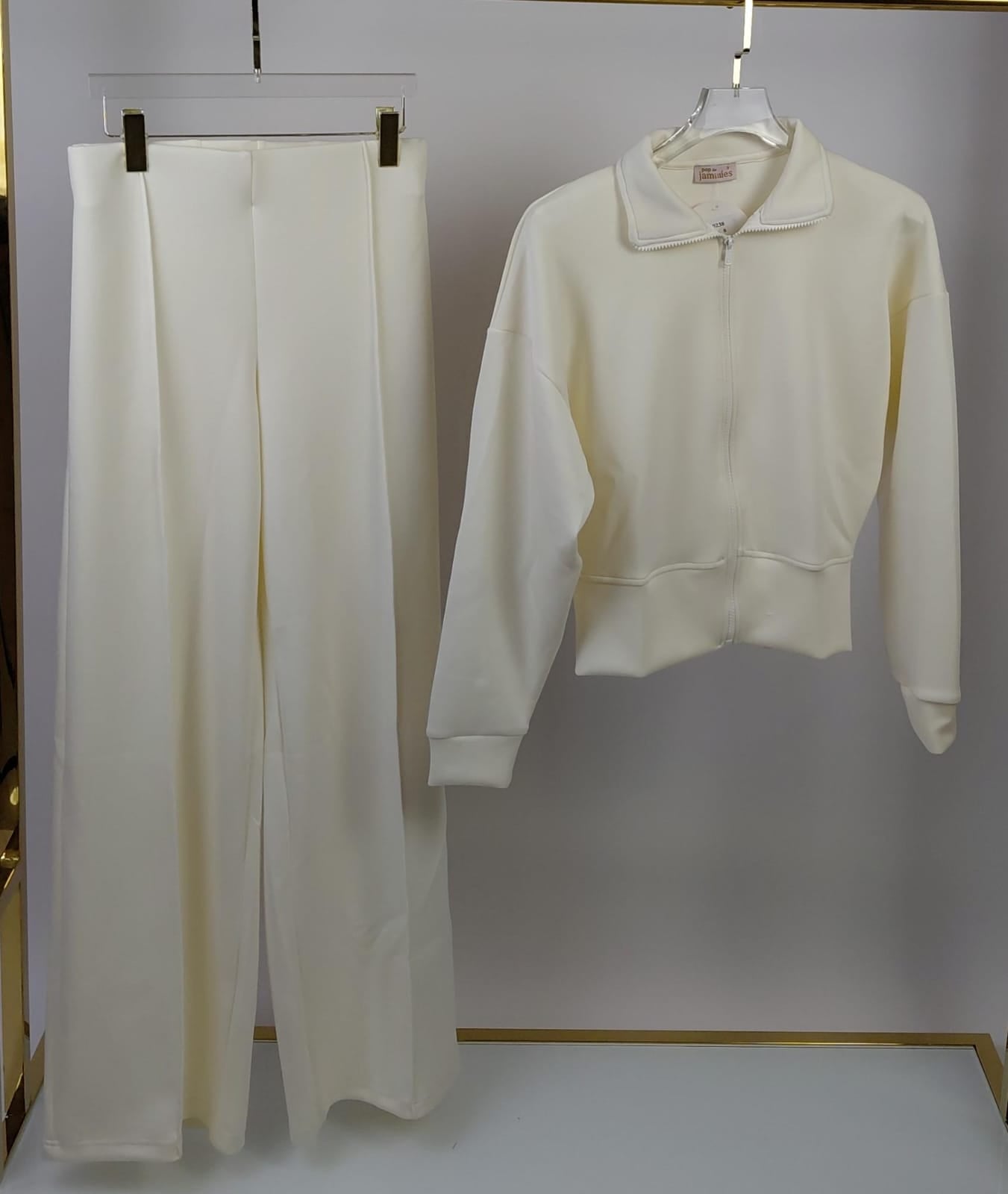 Effortless Home Ensemble Jogging Set