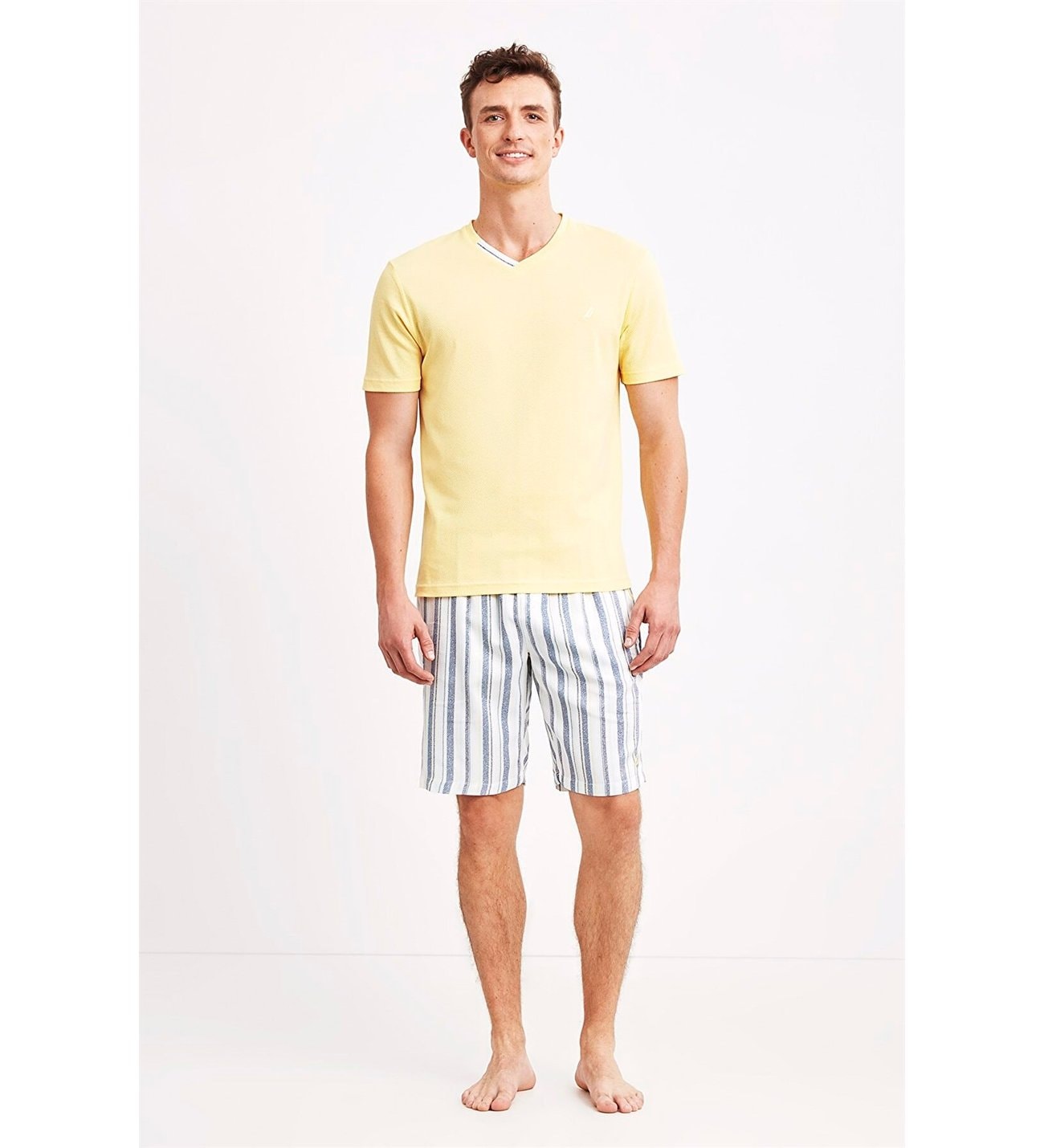 2 shorts